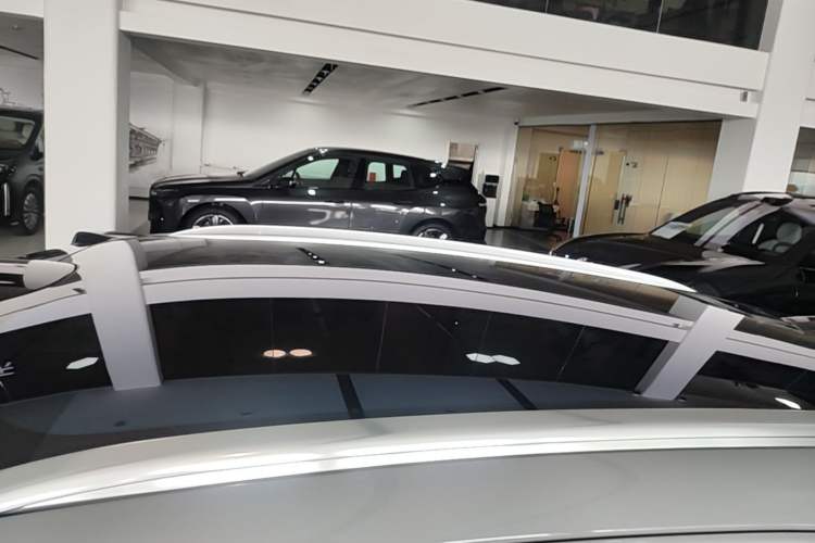 Used Nio ET5T 2024 75kWh Touring Roof