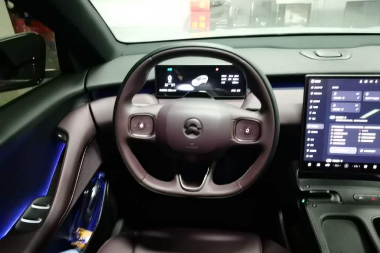 Used Nio ET5T 2024 75kWh Touring Steering Wheel