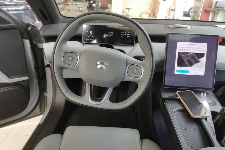 Used Nio ET5T 2024 75kWh Touring Steering Wheel