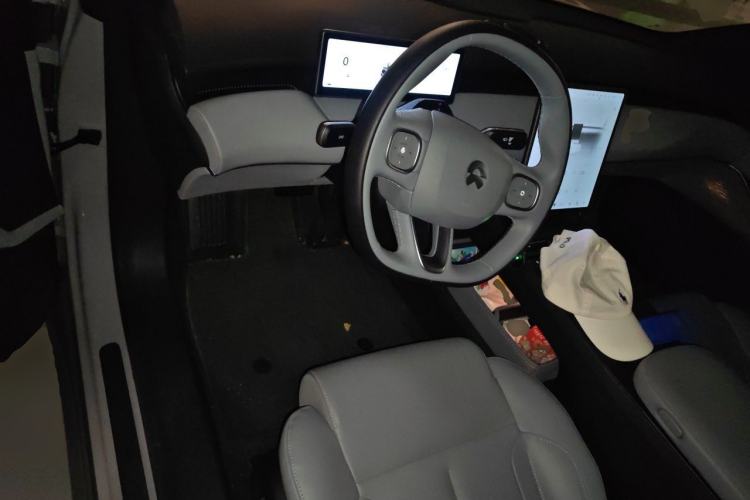Used Nio ET5T 2024 75kWh Touring Steering Wheel