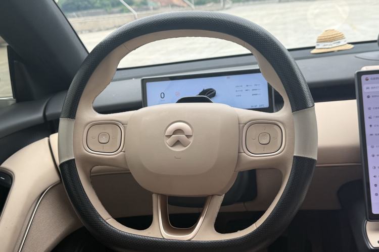 Used Nio ET5T 2024 75kWh Touring Steering Wheel