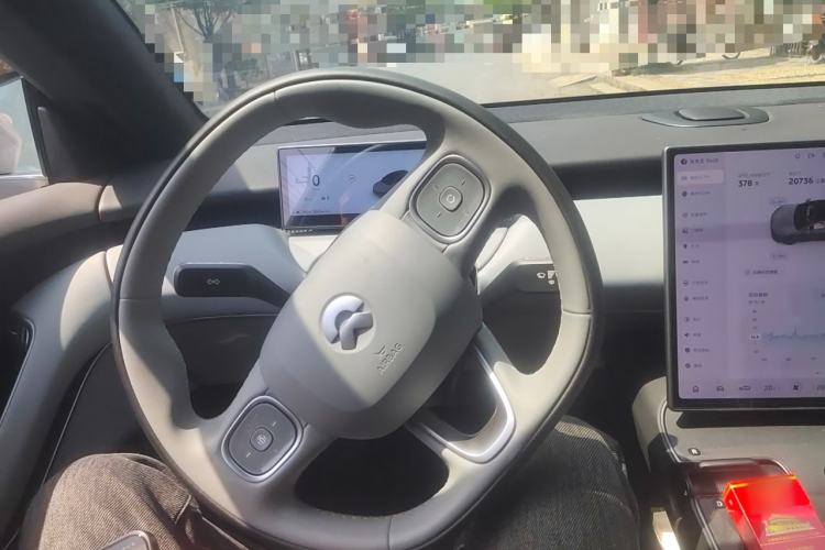 Used Nio ET5T 2024 75kWh Touring Steering Wheel