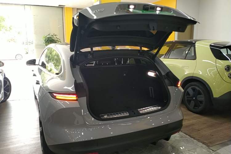 Used Nio ET5T 2024 75kWh Touring Trunk