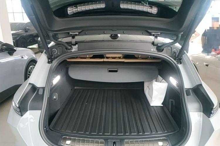 Used Nio ET5T 2024 75kWh Touring Trunk