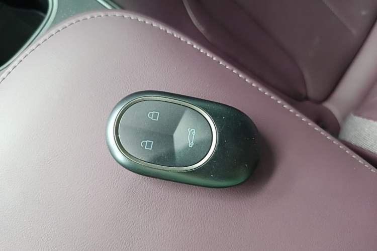 Used Nio ET5T 2024 75kWh Touring Vehicle Key
