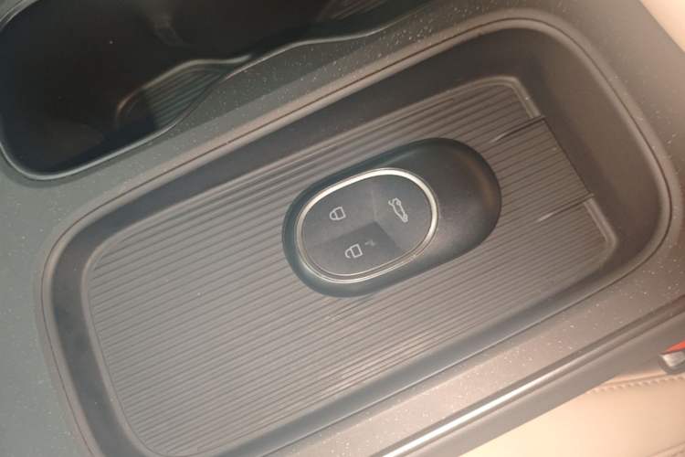 Used Nio ET5T 2024 75kWh Touring Vehicle Key
