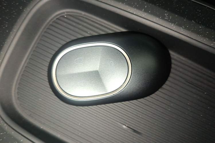 Used Nio ET5T 2024 75kWh Touring Vehicle Key