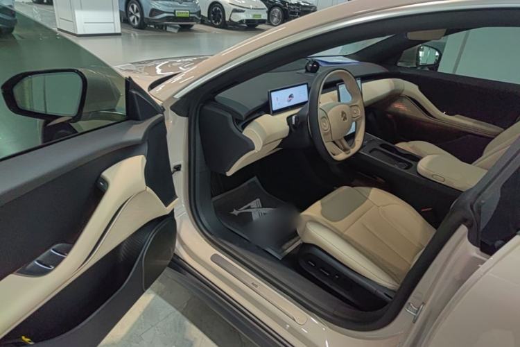Used Nio ET5T 2024 75kWh Touring Driver Seat
