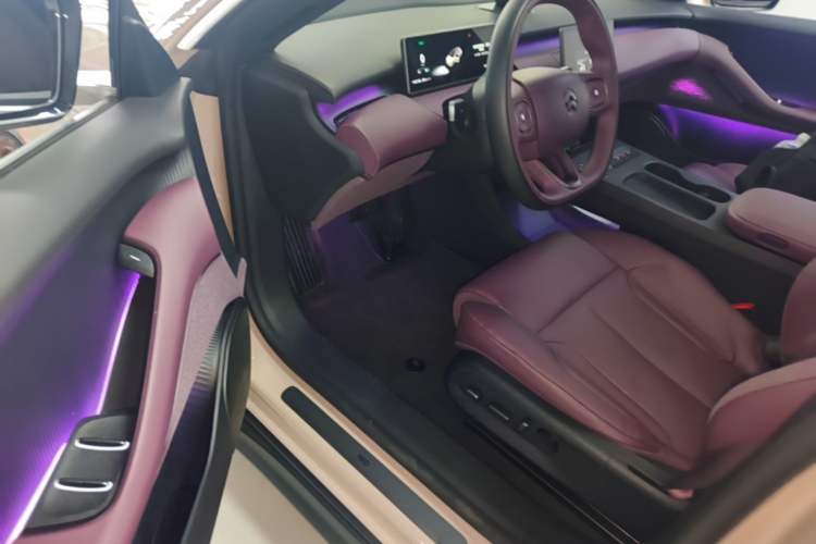 Used Nio ET5T 2024 75kWh Touring Driver Seat
