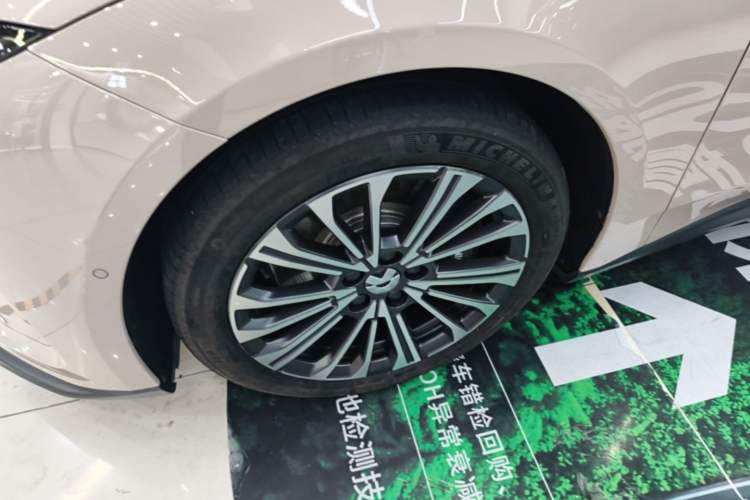 Used Nio ET5T 2024 75kWh Touring Exterior 2