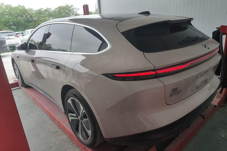 Used Nio ET5T 2024 75kWh Touring Exterior 2