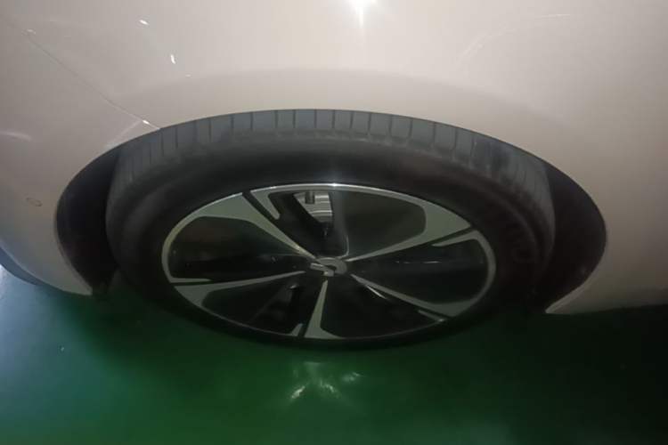 Used Nio ET5T 2024 75kWh Touring Exterior 4