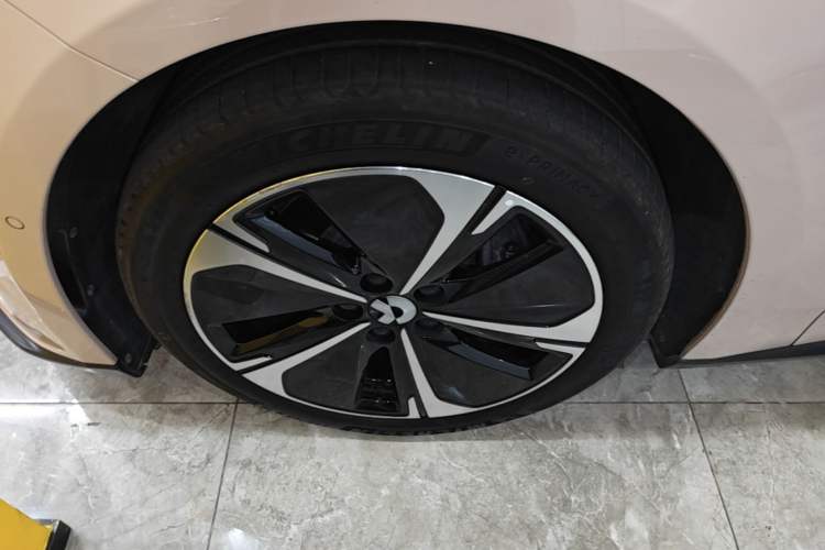 Used Nio ET5T 2024 75kWh Touring Exterior 4