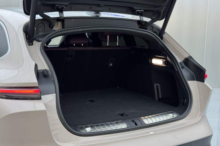 Used Nio ET5T 2024 75kWh Touring Exterior 7