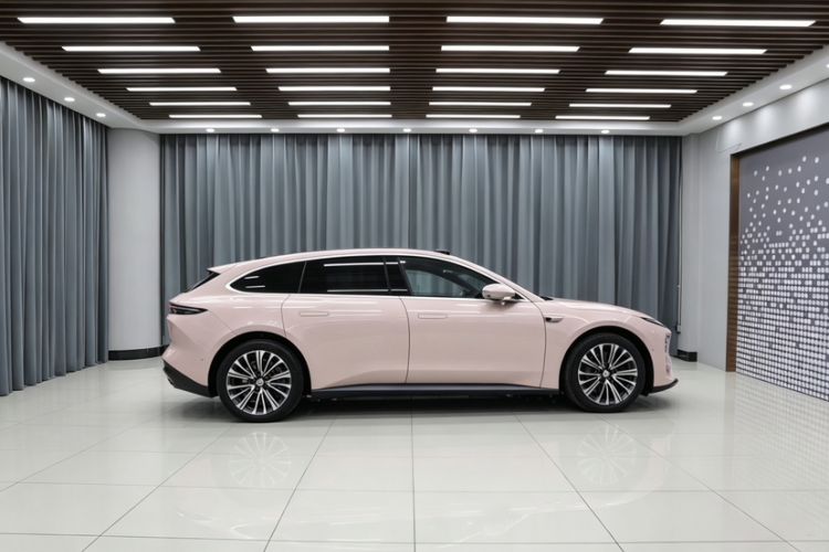 Used Nio ET5T 2024 75kWh Touring Exterior 8