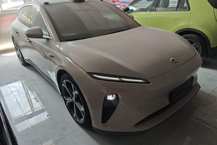 Used Nio ET5T 2024 75kWh Touring Front Right 45 Deg