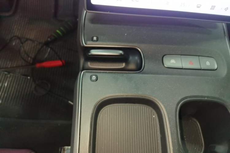 Used Nio ET5T 2024 75kWh Touring Gear Lever