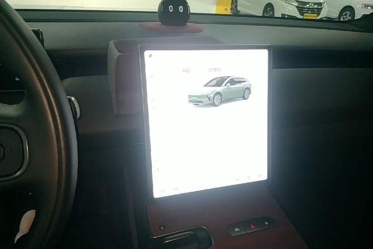 Used Nio ET5T 2024 75kWh Touring Audio And AC Panel