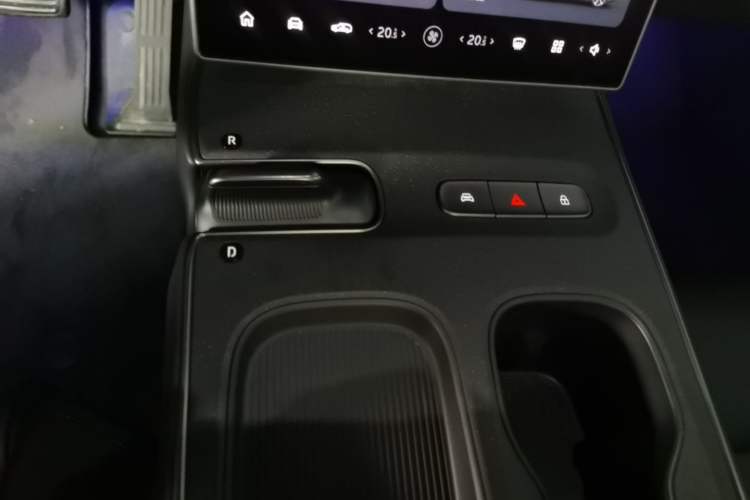 Used Nio ET5T 2024 100kWh Touring Gear Lever