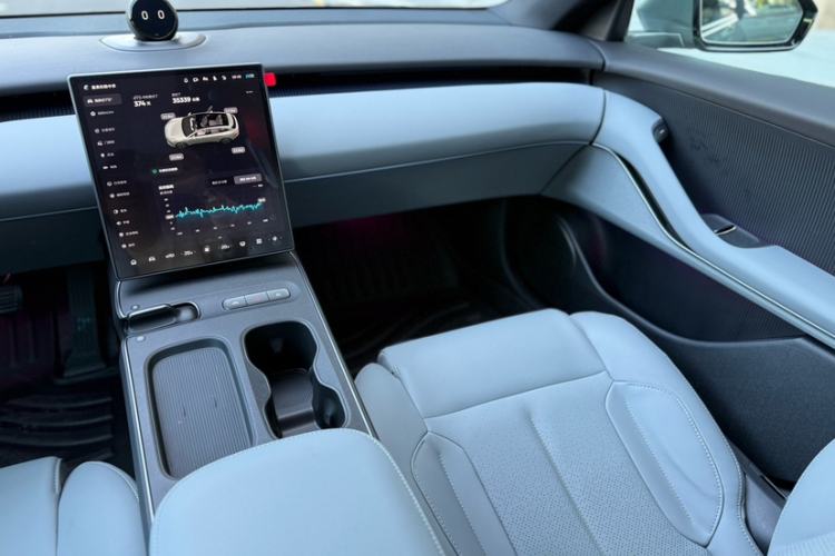 Used Nio ET5T 2024 100kWh Touring Interior 1