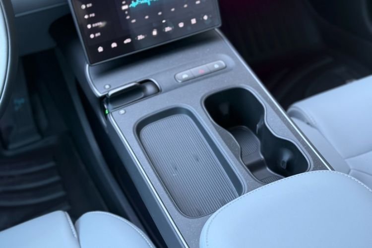 Used Nio ET5T 2024 100kWh Touring Interior 13
