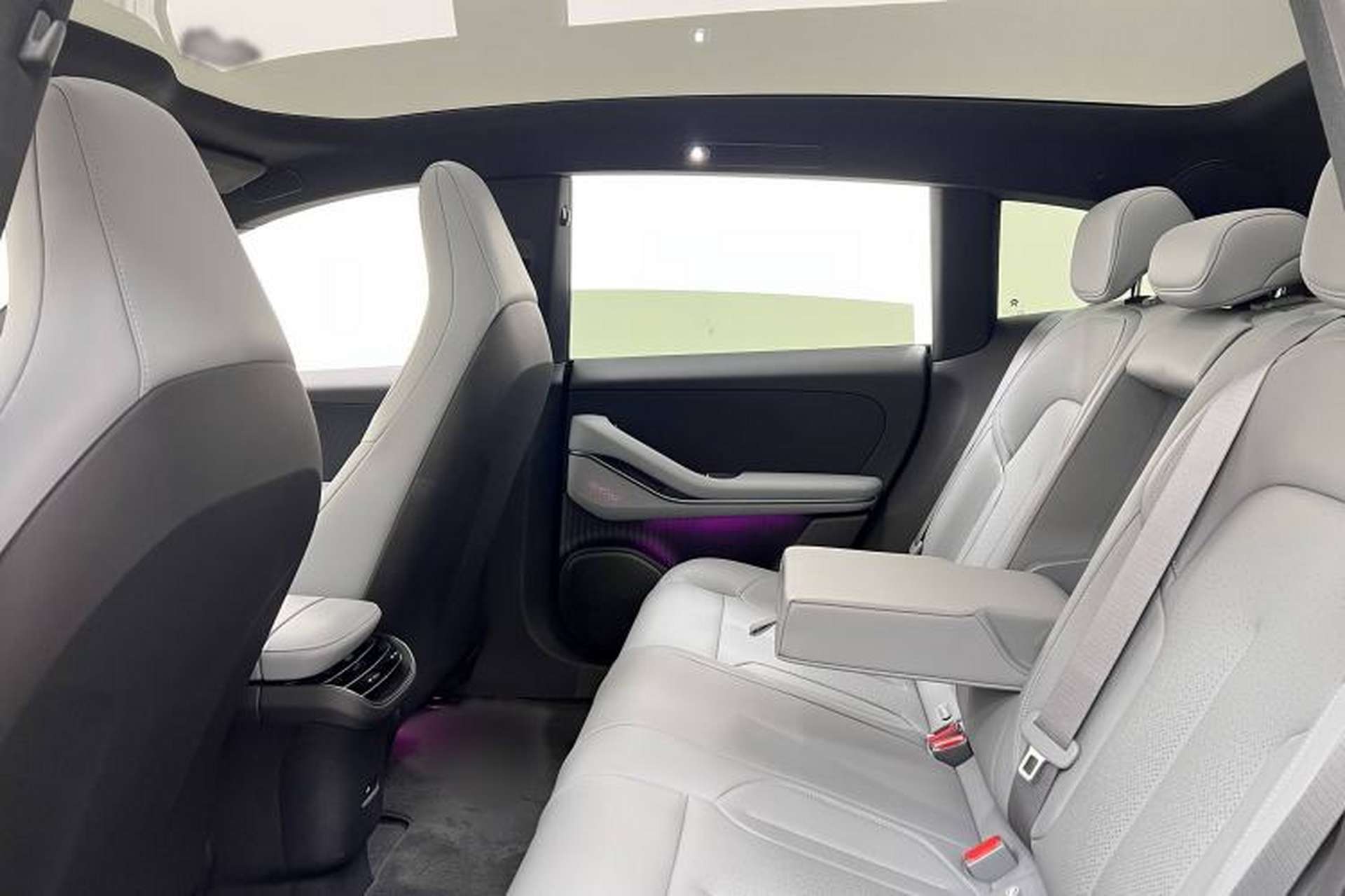 Used Nio ET5T 2024 75kWh Touring Interior 4