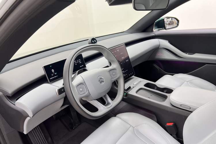 Used Nio ET5T 2024 75kWh Touring Interior 6