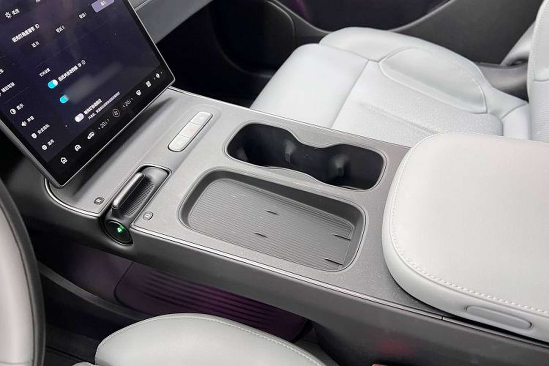 Used Nio ET5T 2024 75kWh Touring Interior 9