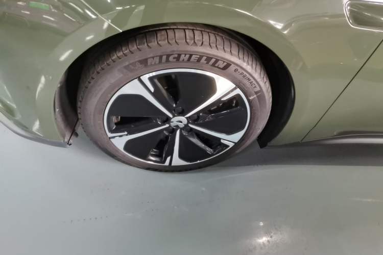 Used Nio ET5T 2024 100kWh Touring Left Front Wheel Hub
