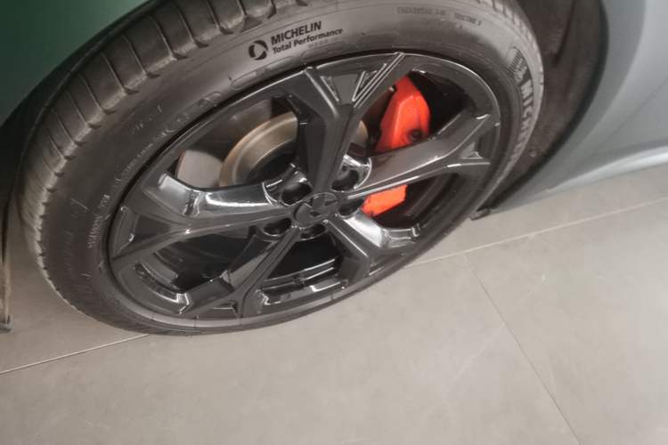 Used Nio ET5T 2024 75kWh Touring Left Front Wheel Hub