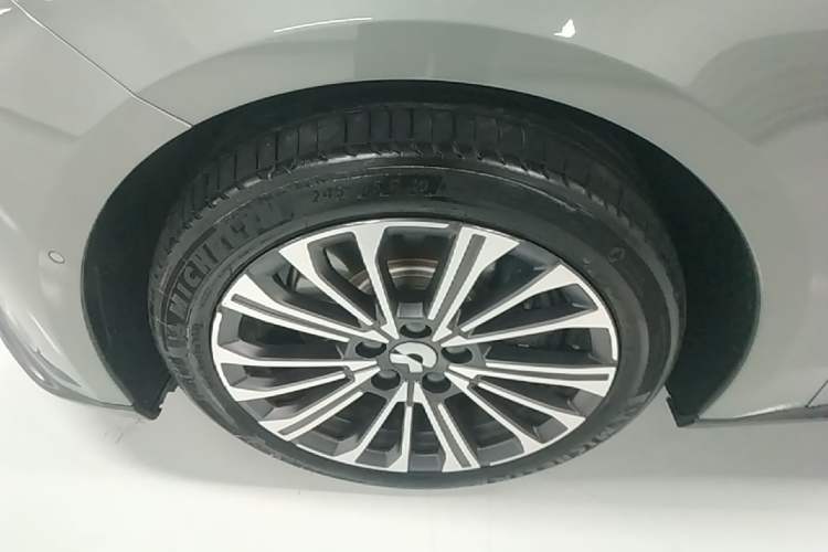 Used Nio ET5T 2024 75kWh Touring Left Front Wheel Hub