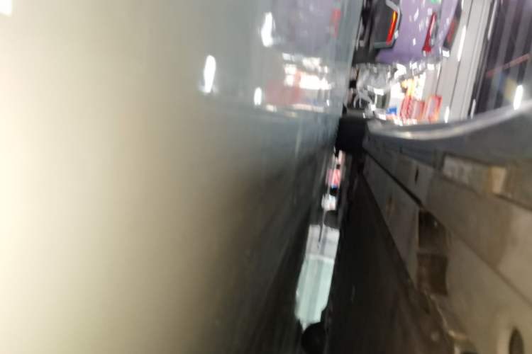 Used Nio ET5T 2024 100kWh Touring Left Side Sill