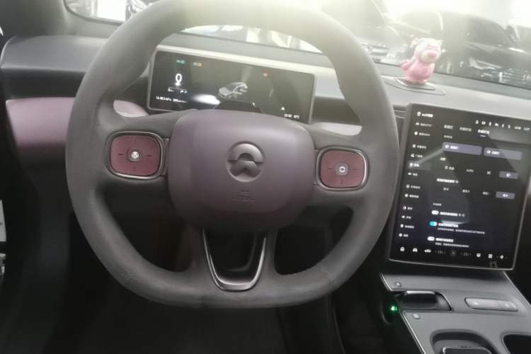 Used Nio ET5T 2024 75kWh Touring Steering Wheel