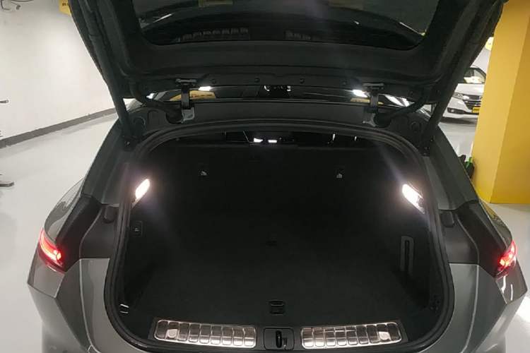 Used Nio ET5T 2024 75kWh Touring Trunk