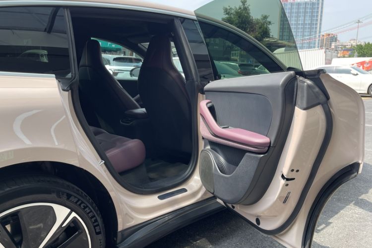 Used Nio ET5T 2024 75kWh Touring Interior 1