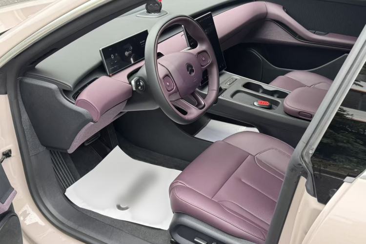 Used Nio ET5T 2024 75kWh Touring Interior 1