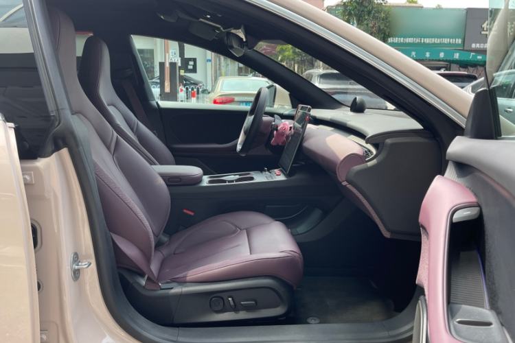 Used Nio ET5T 2024 75kWh Touring Interior 10