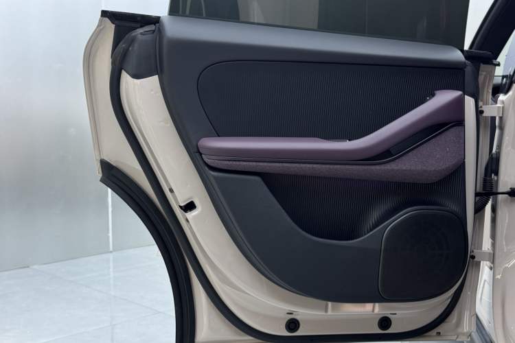 Used Nio ET5T 2024 75kWh Touring Interior 11