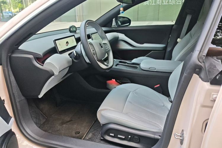 Used Nio ET5T 2024 75kWh Touring Interior 2