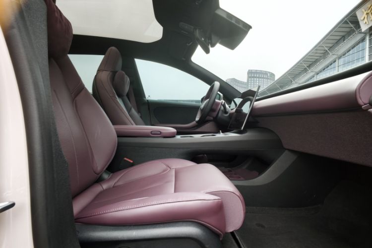 Used Nio ET5T 2024 75kWh Touring Interior 2