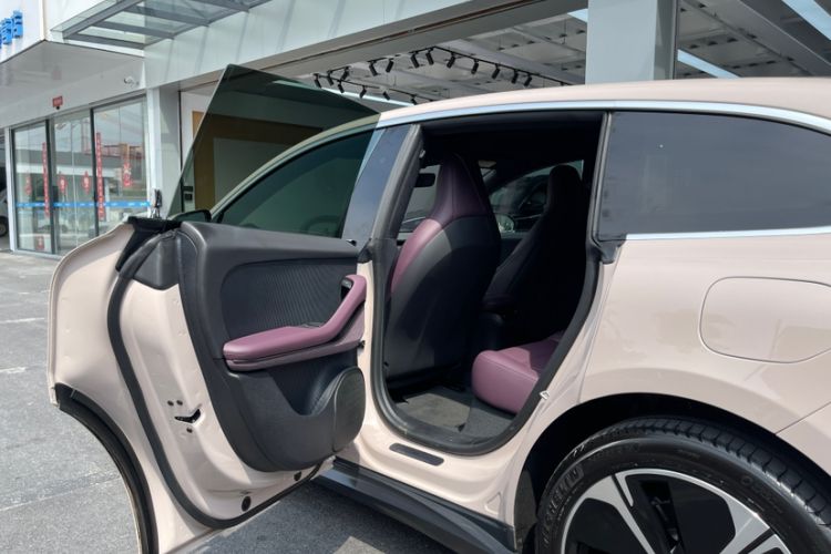Used Nio ET5T 2024 75kWh Touring Interior 4