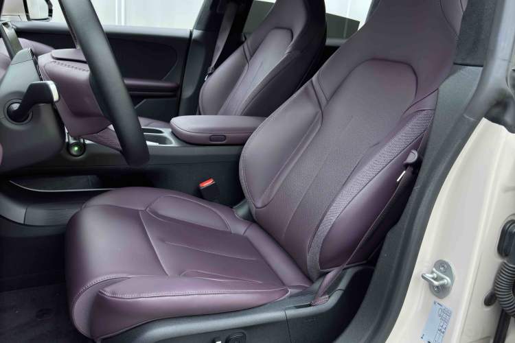 Used Nio ET5T 2024 75kWh Touring Interior 7