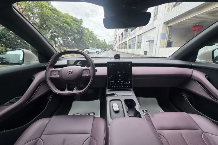 Used Nio ET5T 2024 75kWh Touring Interior 7