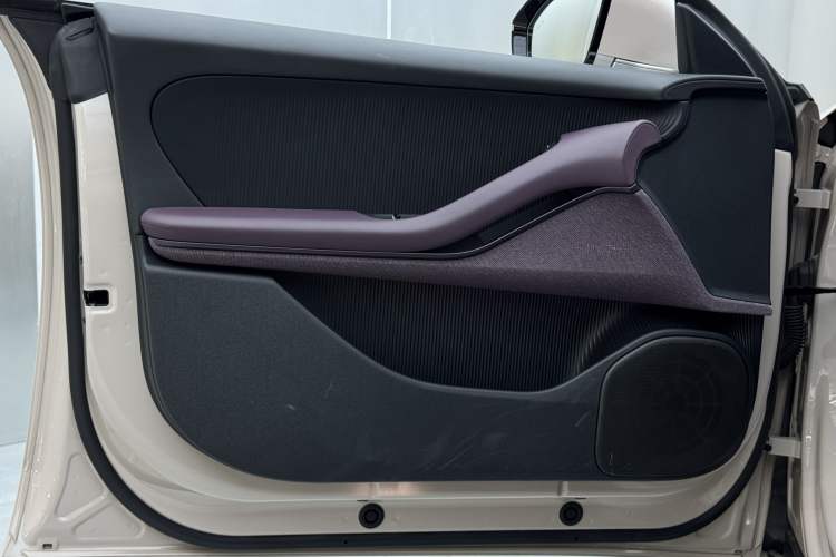 Used Nio ET5T 2024 75kWh Touring Interior 9