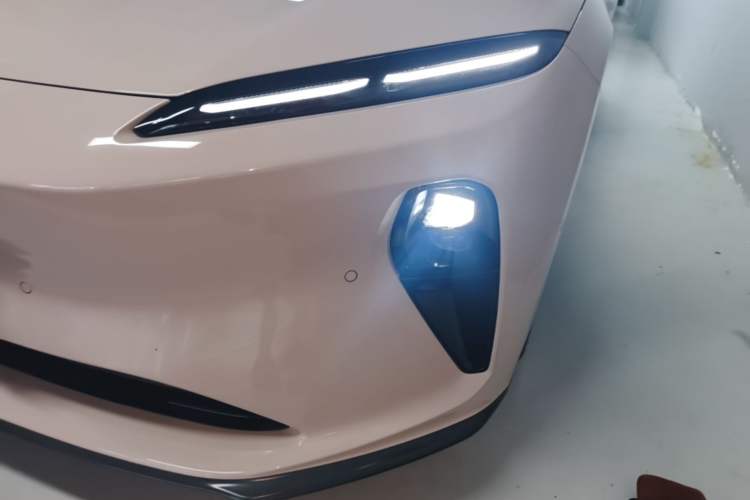 Used Nio ET5T 2024 75kWh Touring Left Front Headlight
