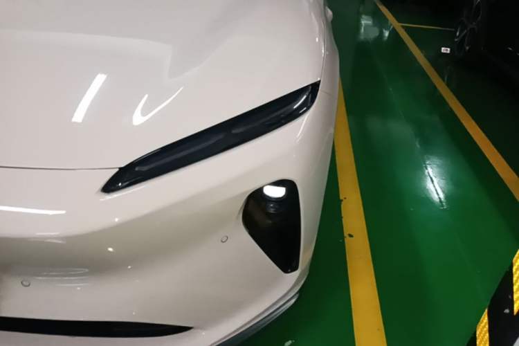 Used Nio ET5T 2024 75kWh Touring Left Front Headlight