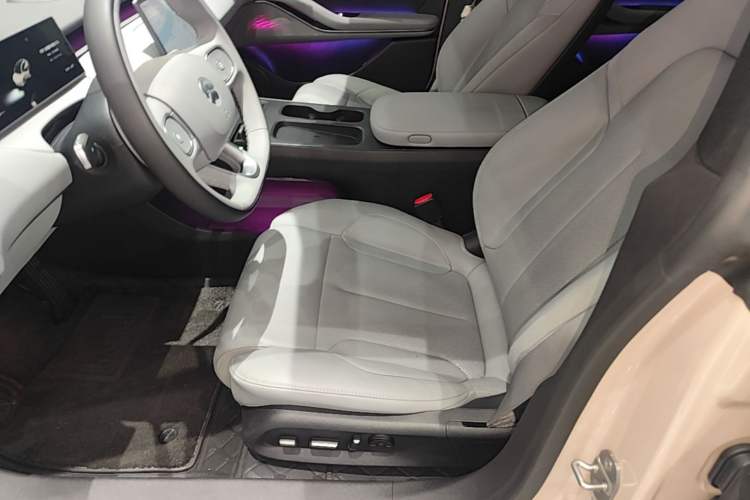 Used Nio ET5T 2024 75kWh Touring Left Front Seat