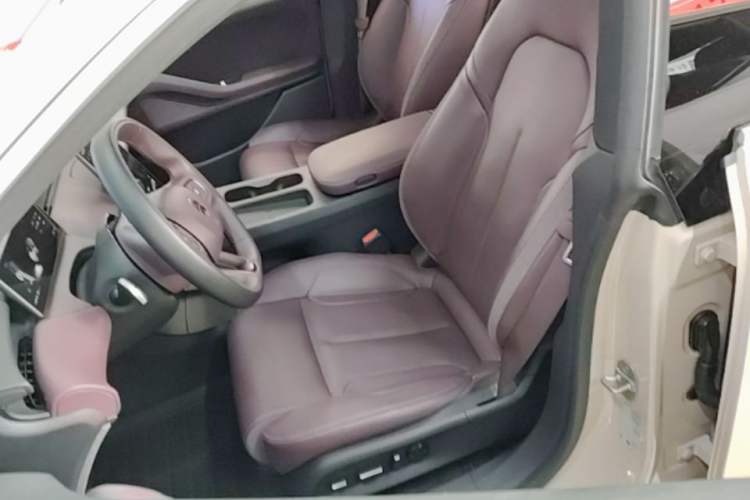 Used Nio ET5T 2024 75kWh Touring Left Front Seat
