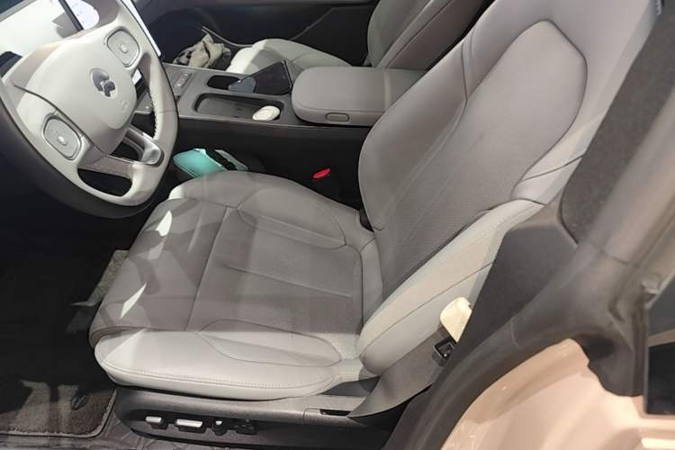 Used Nio ET5T 2024 75kWh Touring Left Front Seat