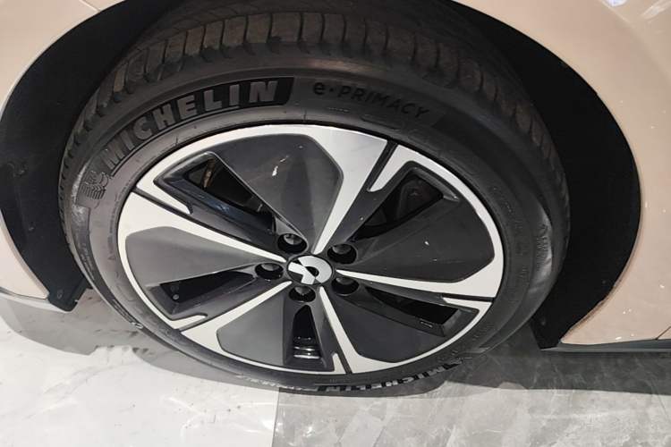 Used Nio ET5T 2024 75kWh Touring Left Front Wheel Hub